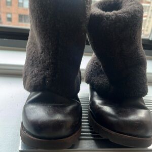 UGG BROWN LEATHER BOOTS